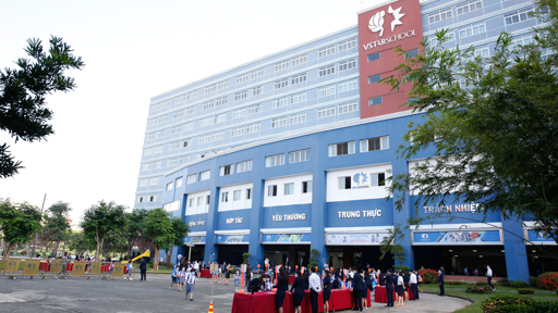 NGÀY ĐẦU TIÊN ĐI HỌC 2020-2021