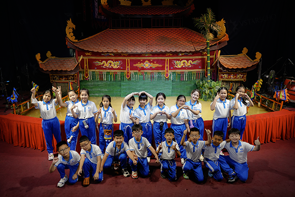 XEM MÚA RỐI NƯỚC
