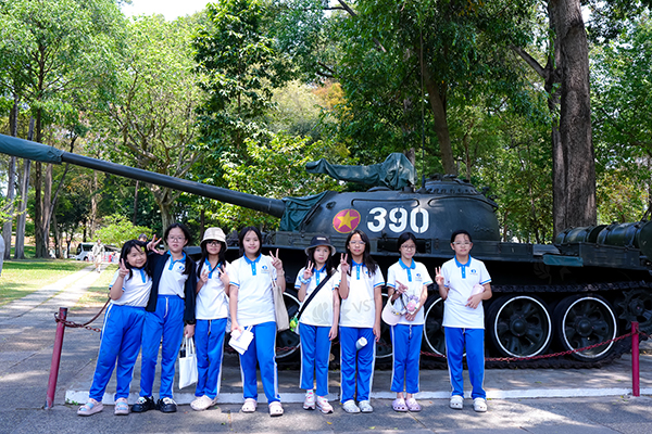 THAM QUAN DINH ĐỘC LẬP